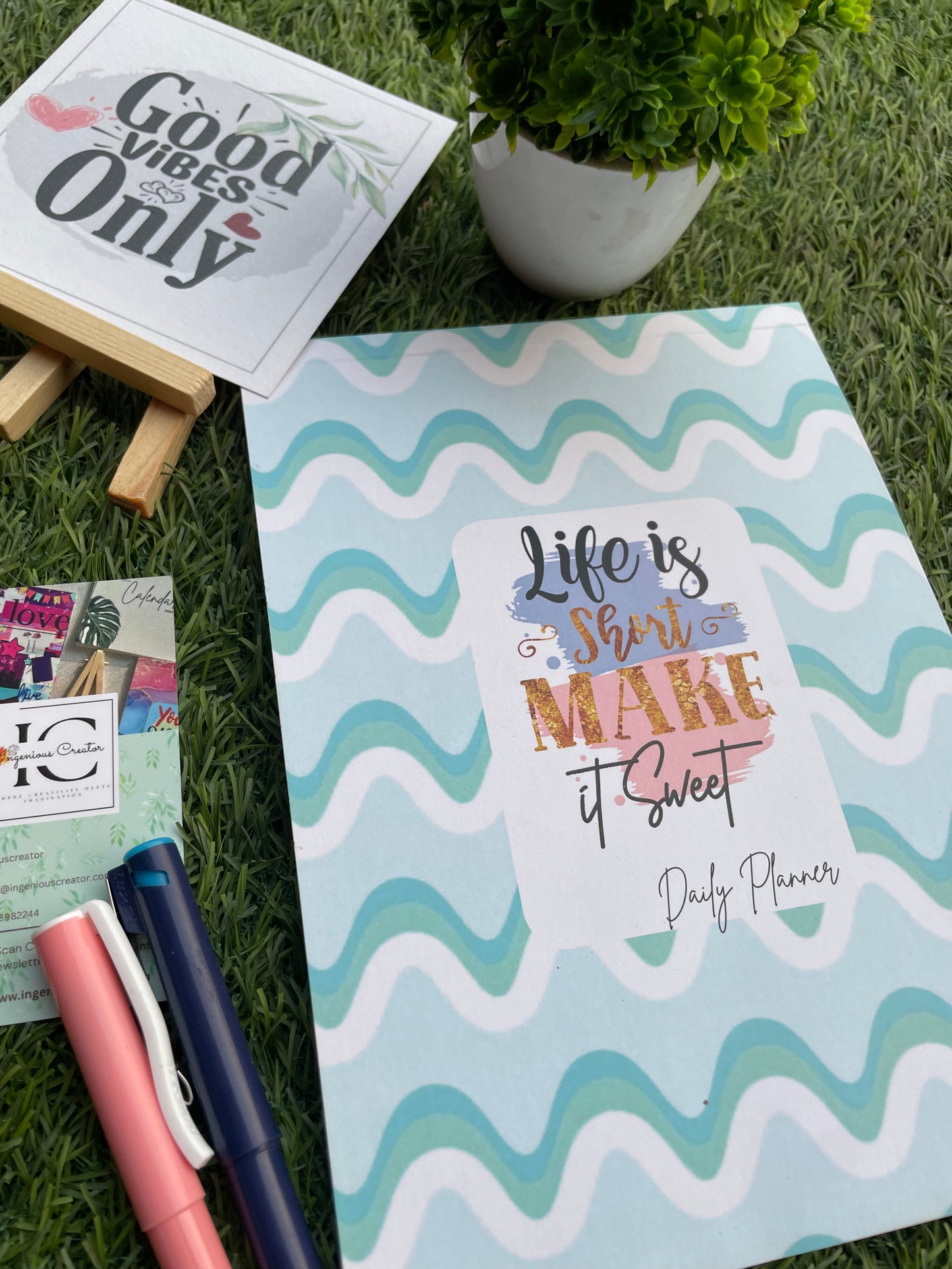 Crazy Dream Daily Planner: Life is short make it sweet - Ingenious Creator's Store