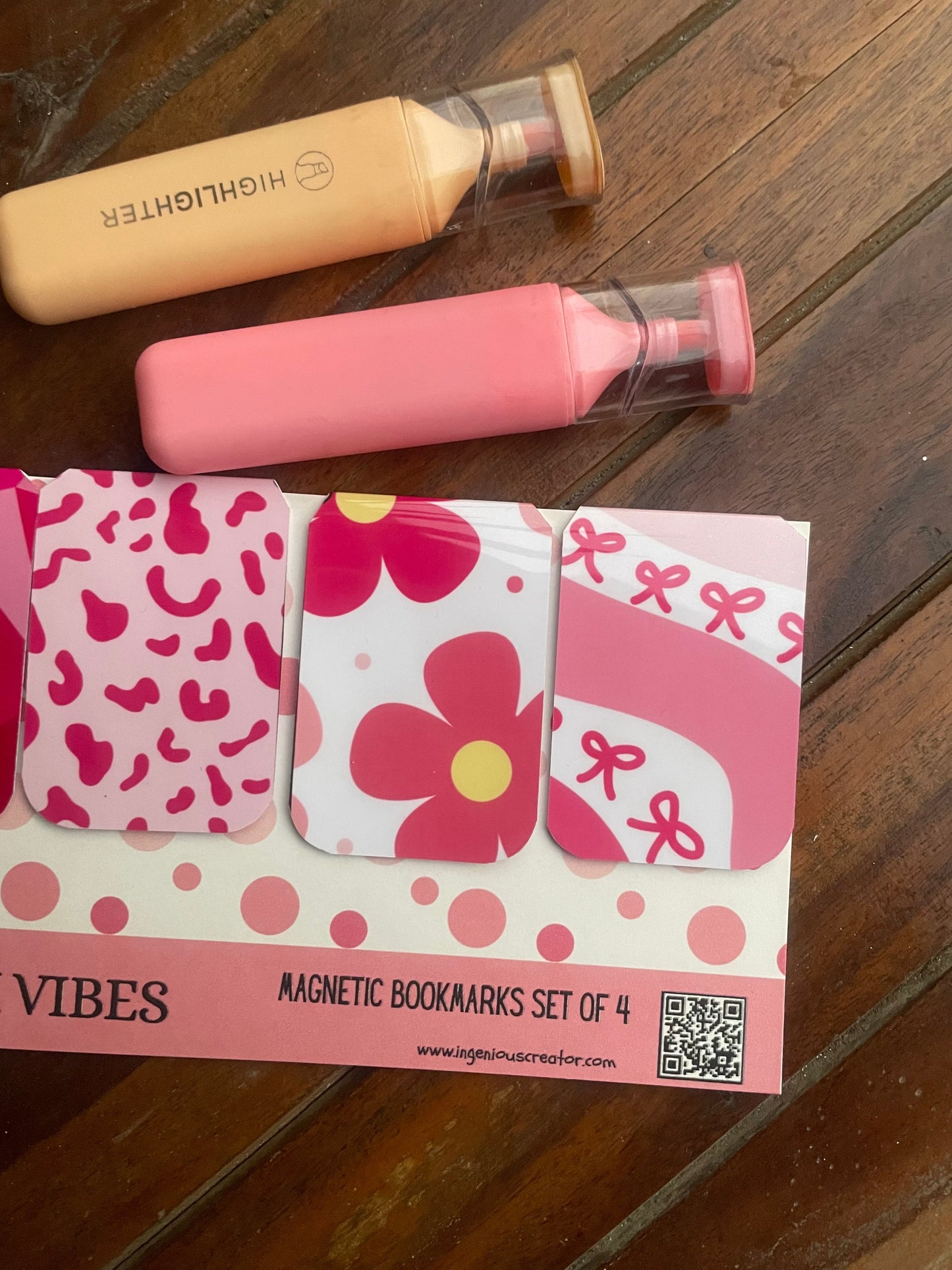 PINK LOVE— Magnetic Bookmark Set of 4