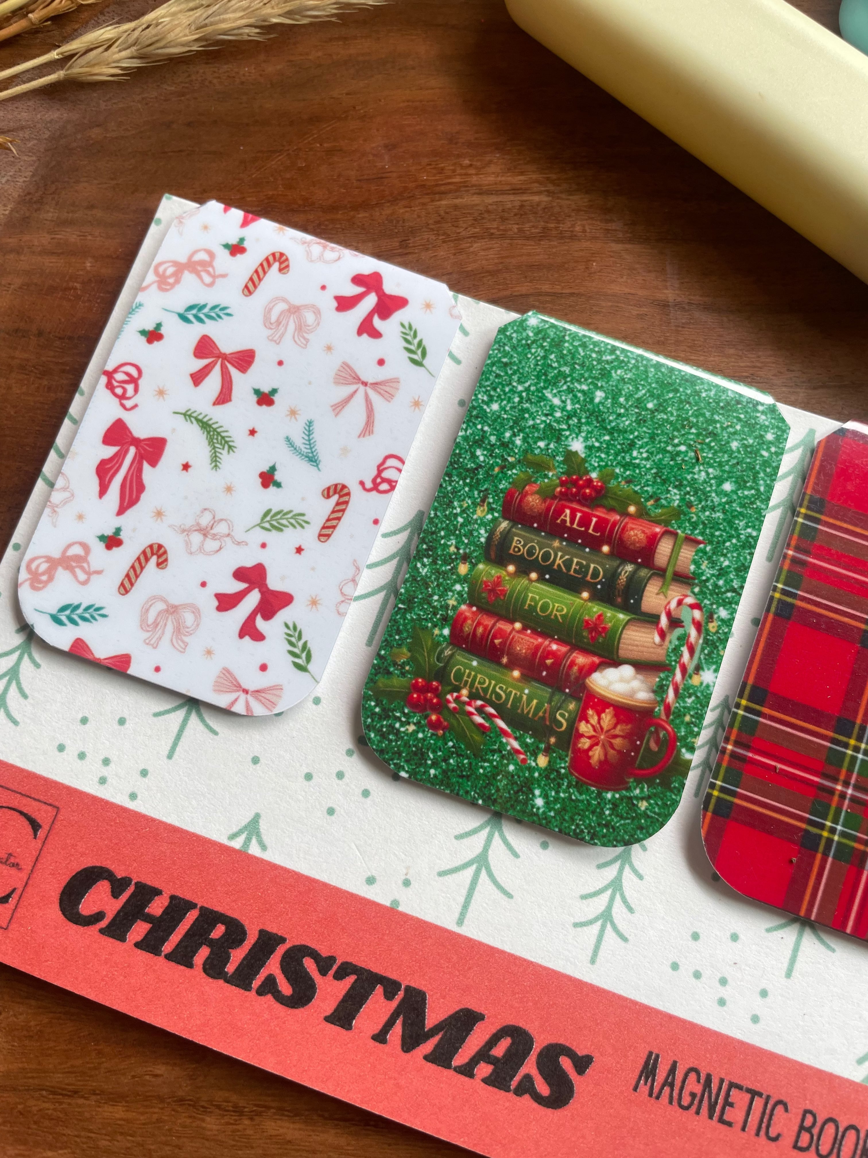 Christmas Magnetic Bookmark Set (Pack of 4) 