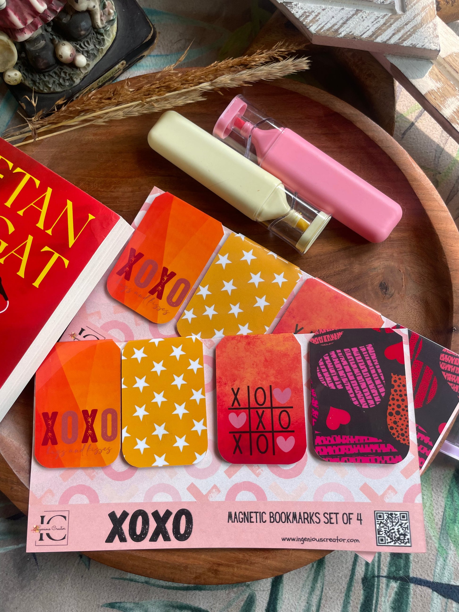 XOXO — Magnetic Bookmark Set (Pack of 4) 