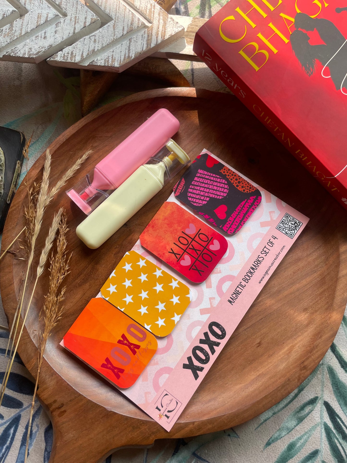 XOXO — Magnetic Bookmark Set (Pack of 4) 