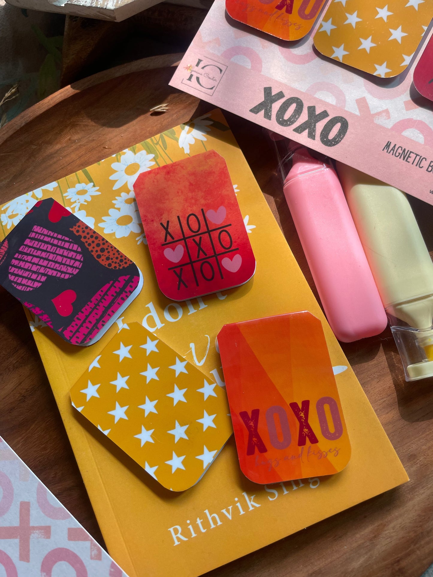 XOXO — Magnetic Bookmark Set (Pack of 4) 