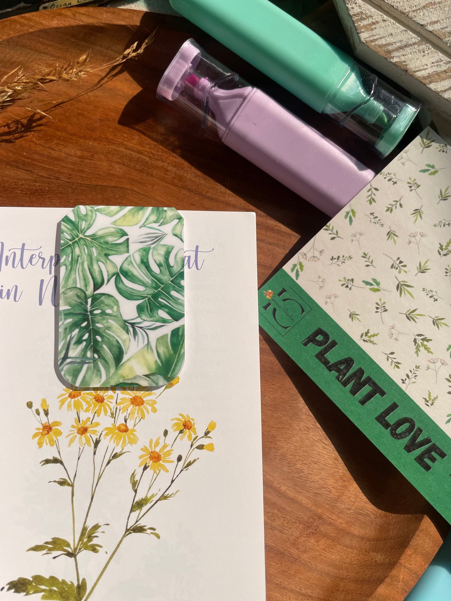 PLANT LOVE — Magnetic Bookmark Set of 4 