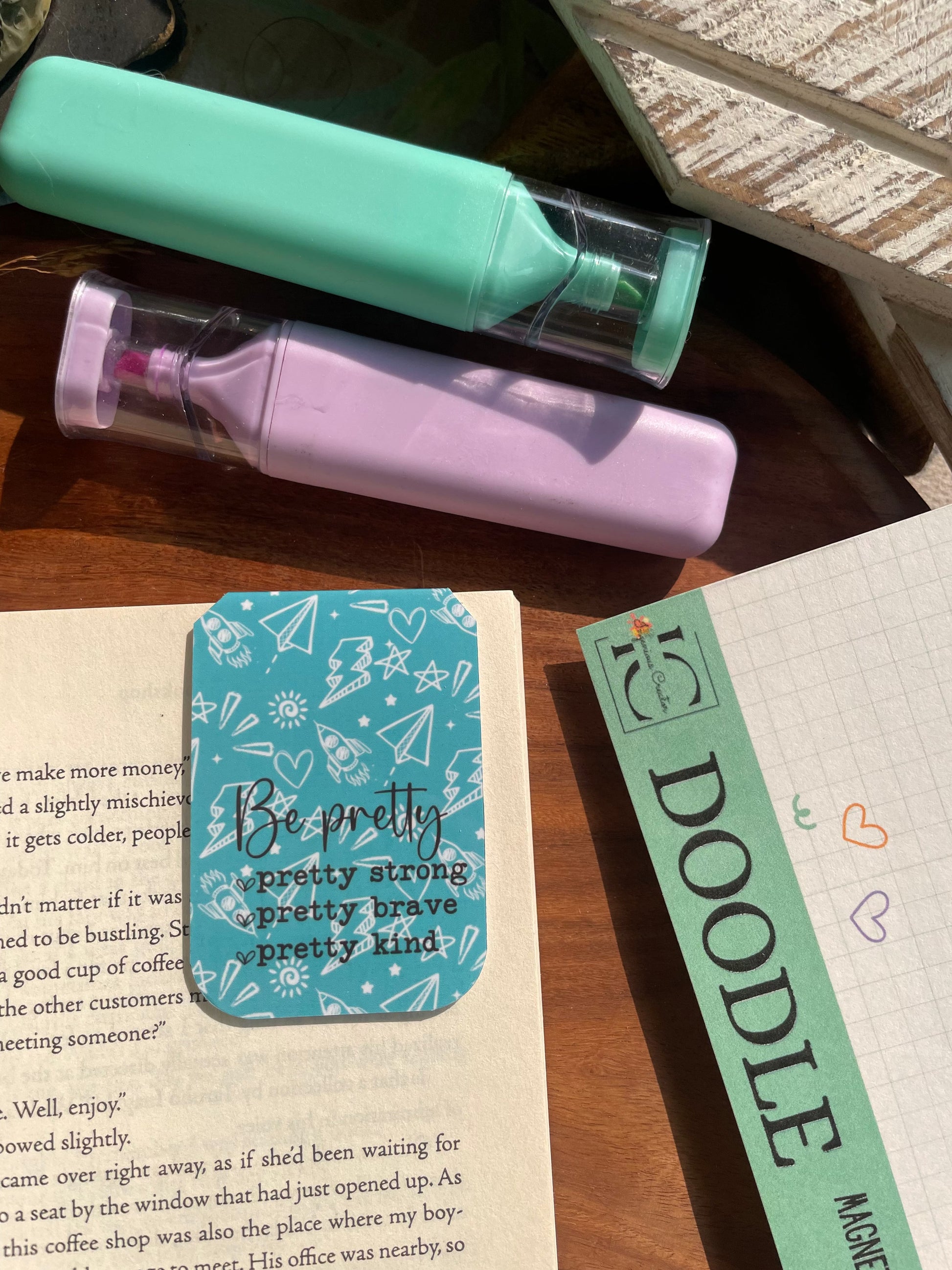 DOODLE — Magnetic Bookmark Set of 4 