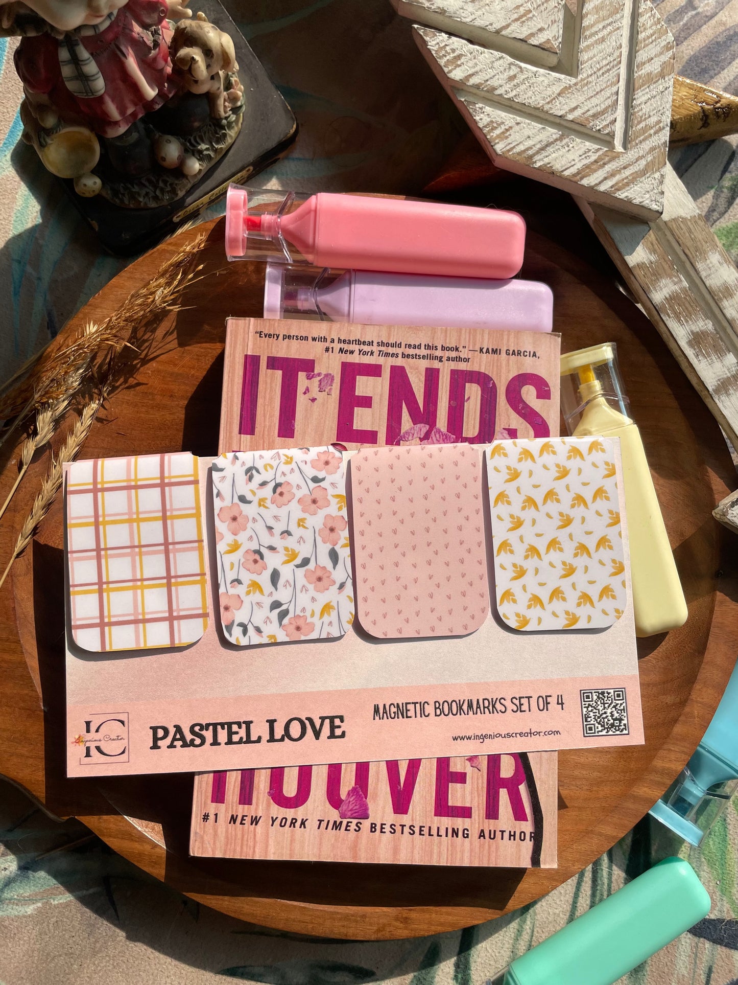 PASTEL LOVE — Magnetic Bookmark Set of 4 