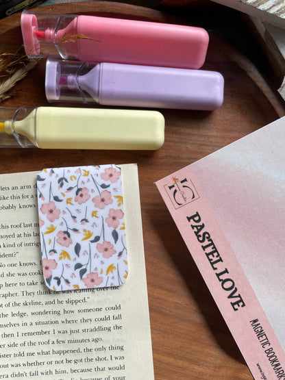 PASTEL LOVE — Magnetic Bookmark Set of 4 