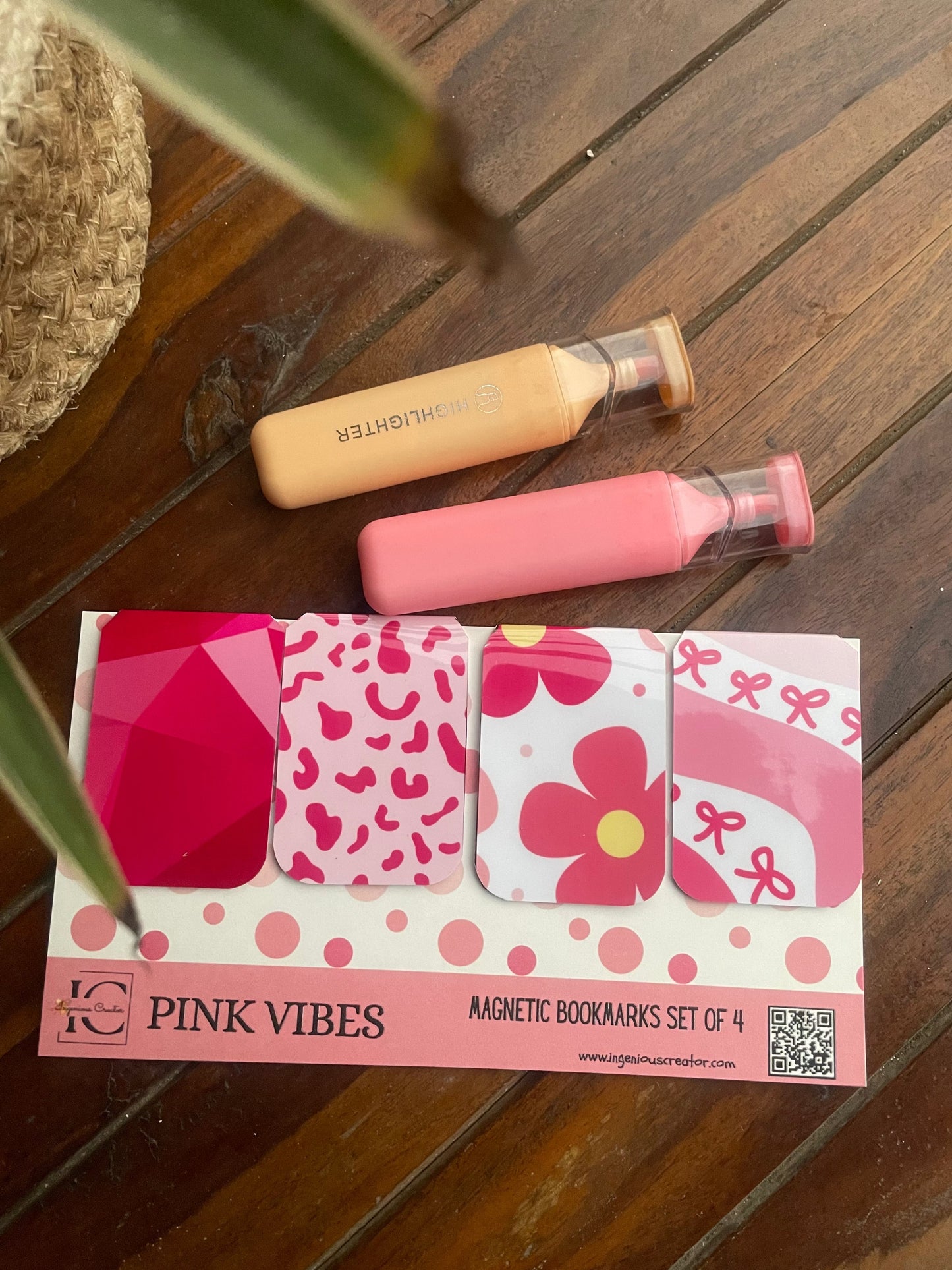 PINK LOVE— Magnetic Bookmark Set of 4 