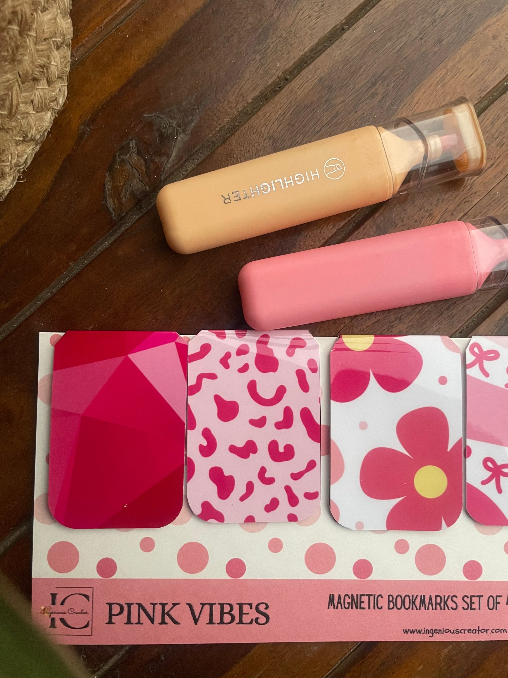 PINK LOVE— Magnetic Bookmark Set of 4 