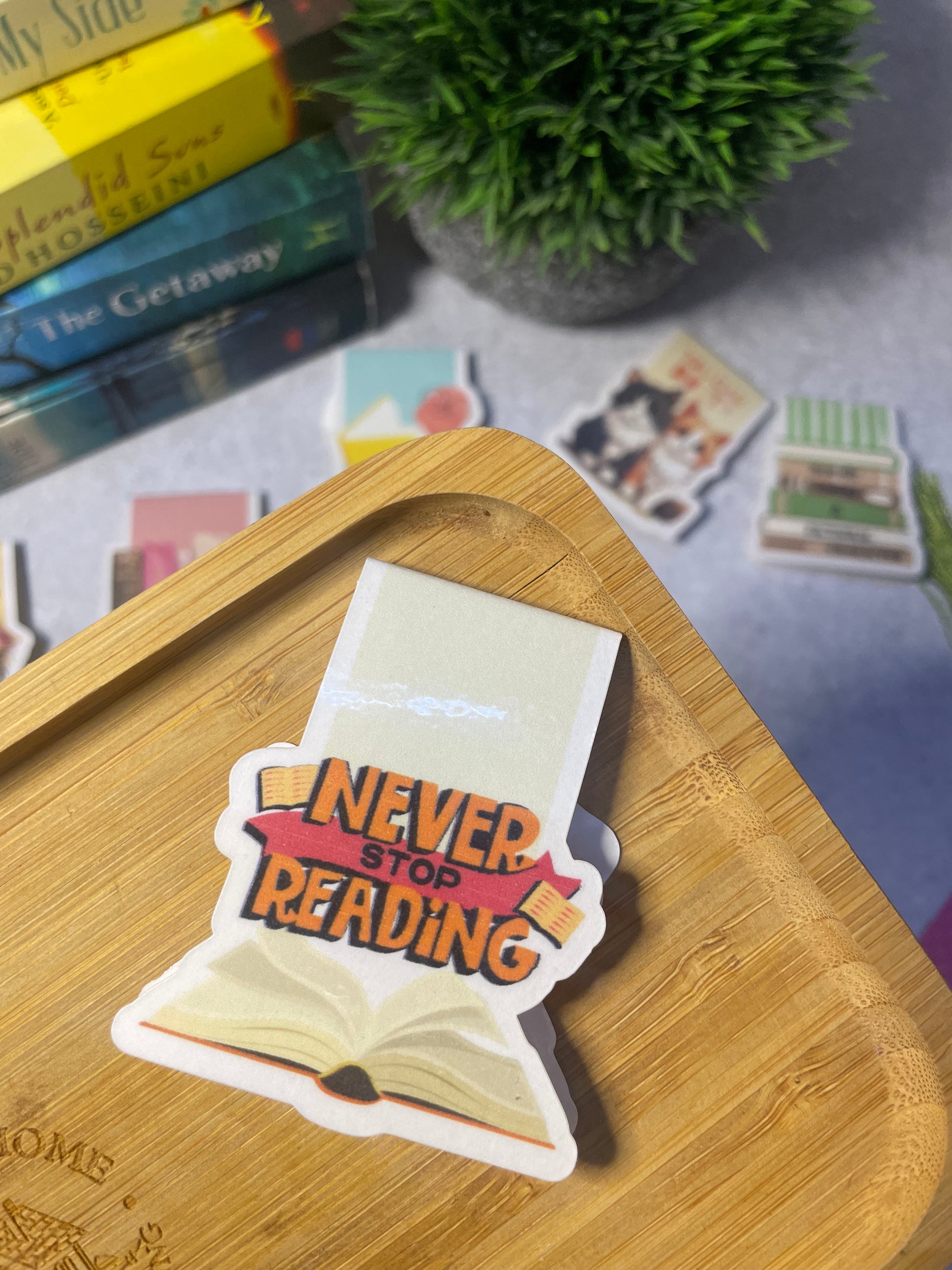 MAGNETIC BOOKMARK
